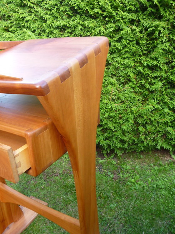 Unikat Massivholz-Stehpult / Design-Sekretär – Handgefertigtes Meisterstück mit Schwalbenschwanz-Zinken (photo 9 of 10)