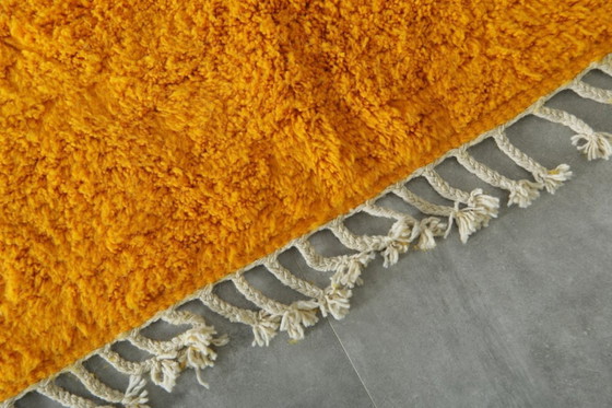 Image 1 of ALFOMBRA AMARILLA 3X2M