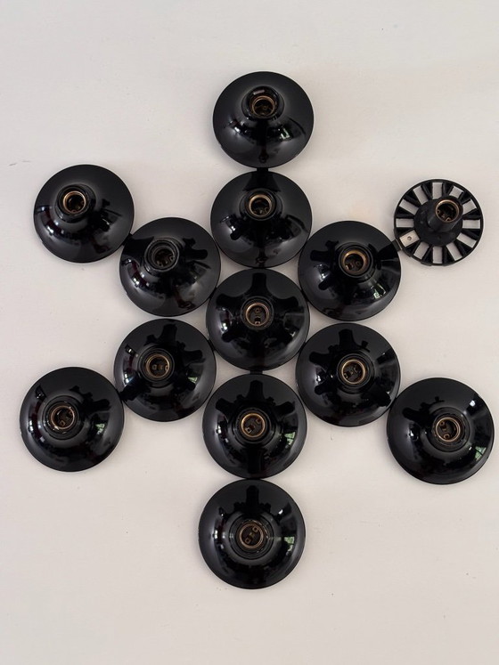 Image 1 of Komposition aus 13 Teti Vico Magistretti Wandleuchten für Artemide, 1970, schwarz lackiertes ABS, Space-Age-Finish