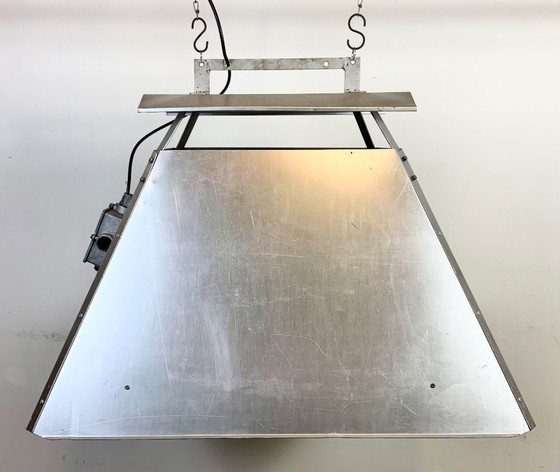 Image 1 of Grande lampada a sospensione industriale in argento di Elektrosvit, anni '70