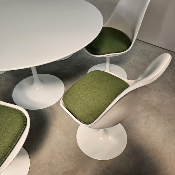 Image 1 of Ensemble de salle à manger Knoll Eero Saarinen restauré