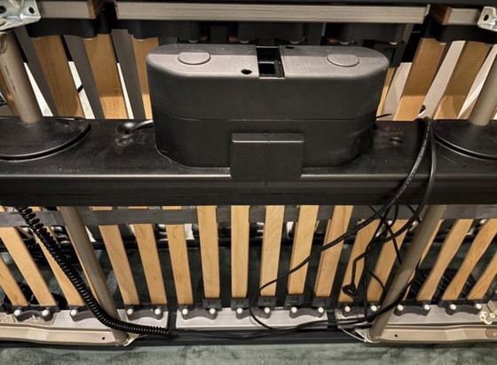 Image 1 of 2 reti a doghe BOSSFLEX 440 regolabili elettricamente Telaio in metallo libero