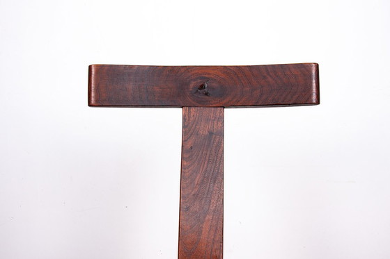 Image 1 of Set aus 4 skandinavischen Stühlen aus massiver Ulme, Modell T im Stil von Olavi Hanninen.