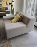 Goossens fauteuil en hocker Milaan