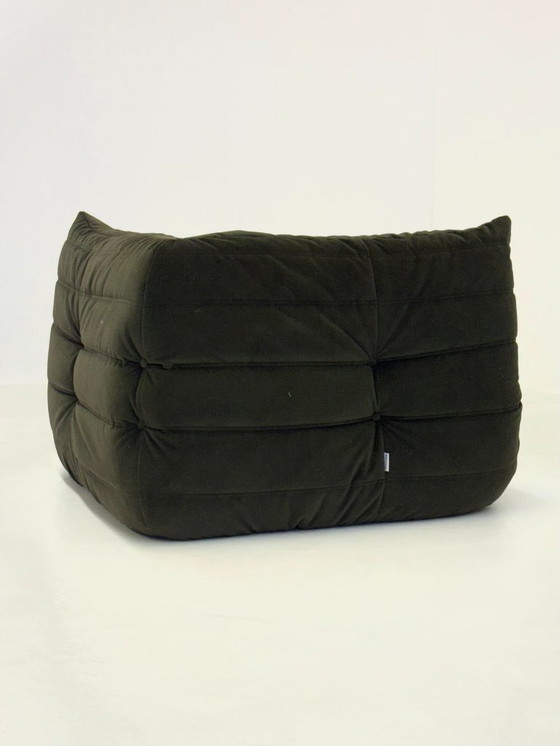 Image 1 of Ligne Roset Togo elemento angolare a 1 posto in velluto verde scuro
