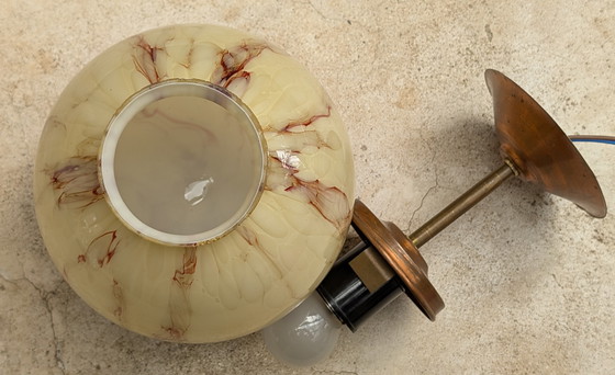 Image 1 of Lampada da soffitto Art Déco con motivo marmoreo.