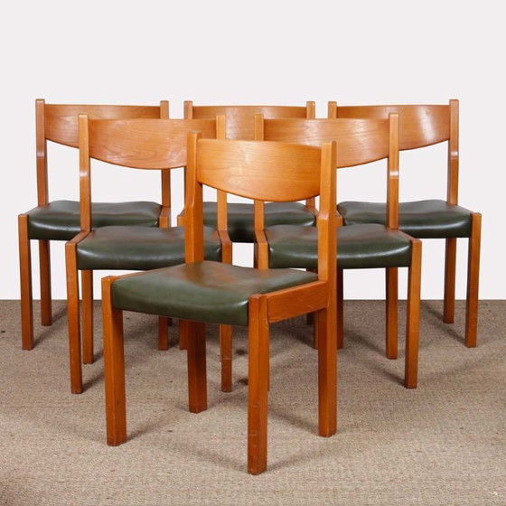 Image 1 of Set van 6 massief iepenhouten en lederen stoelen van Self, 1980.