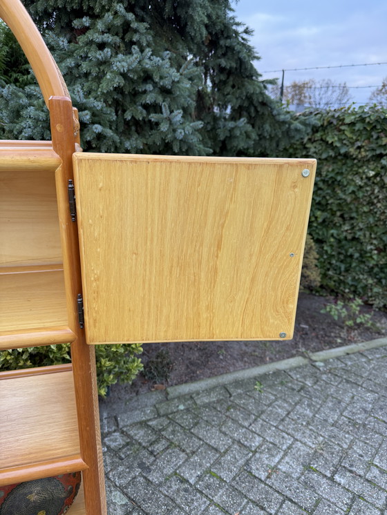 Image 1 of Houten rotan kast vintage boogdesign