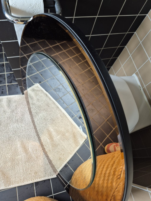 Mirror De Vito