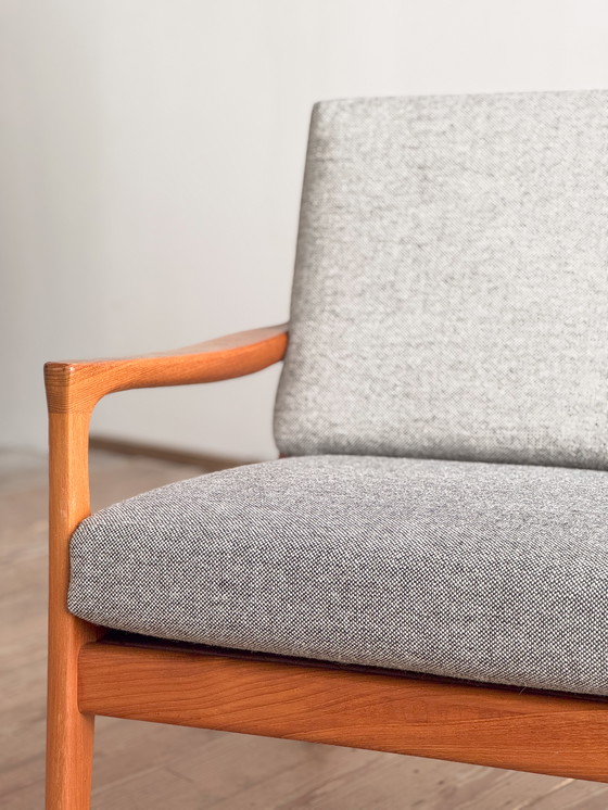 Image 1 of Mid Century Modernes dänisches Zweisitzer-Sofa aus Teakholz, 1950er Jahre