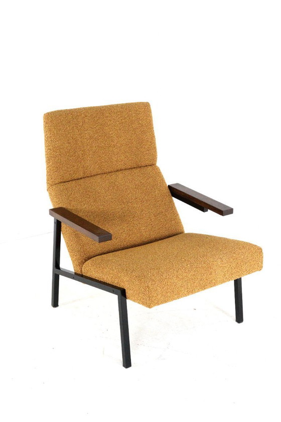 Image 1 of Martin Visser Spectrum SZ67 armchair vintage newly upholstered