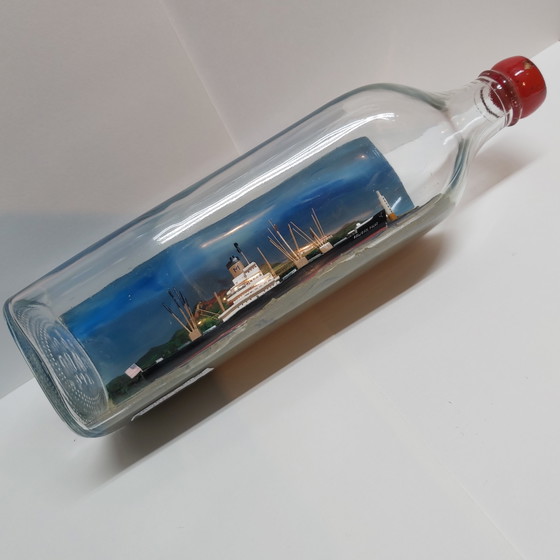 Image 1 of Das Lotsenschiff SS Hawaiian in einer Flasche, amerikanisches C-3 Fracht- und Passagierschiff MNC