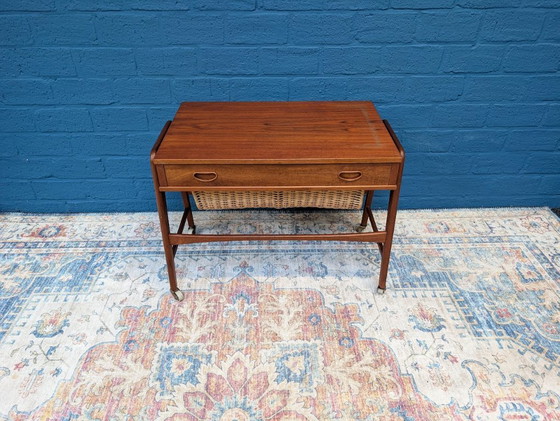 Image 1 of Table d'appoint vintage | table à couture, Poul Dinesen, années 1960