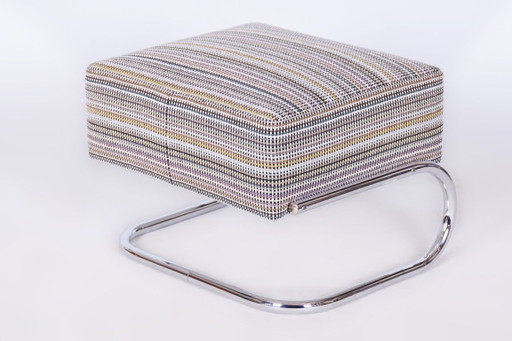 Gerestaureerde Bauhaus-kruk, van Robert Slezák, verchroomd staal, Tsjechië, jaren 1930. – krukjes, Metal, Textile