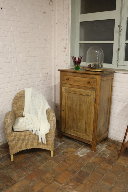 Réplique de petit meuble ancien