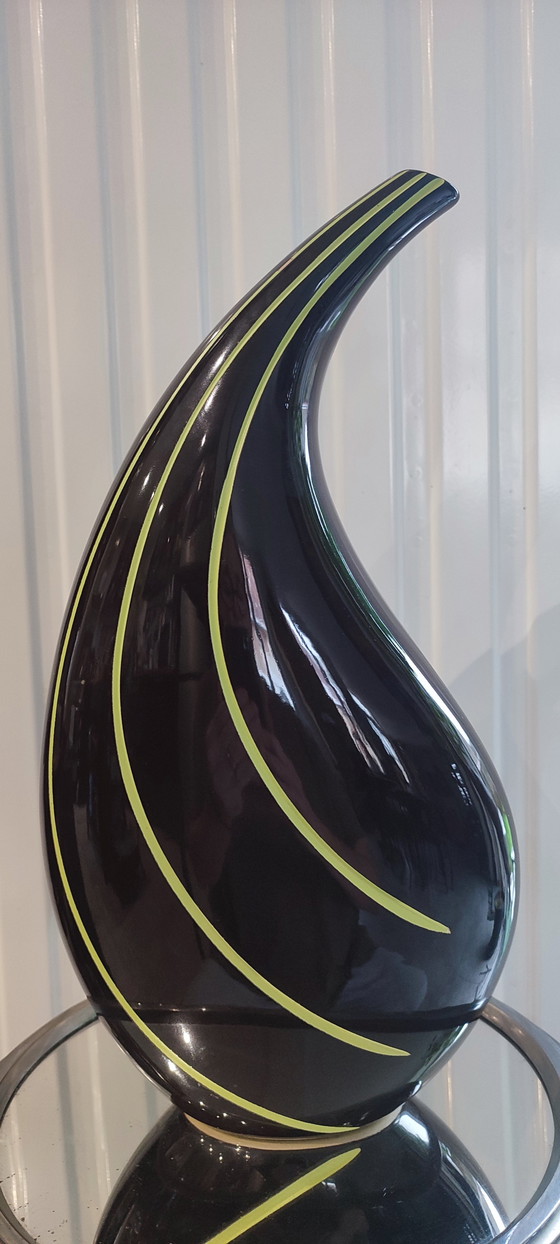 Image 1 of Skulpturale Keramikvase, modernistische Linienführung, Designerstück