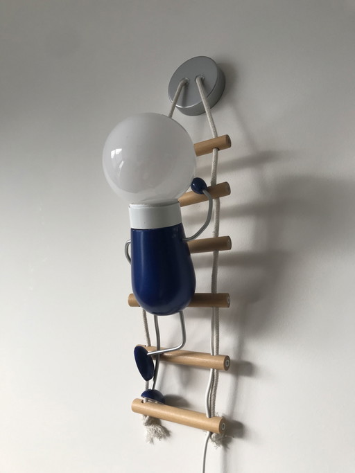 Lámpara de pared Massive Kico Climbo
