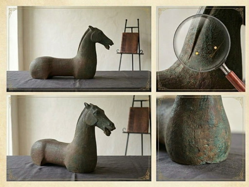 Großes Gusseisen Tang-Pferd mit Verdigris Patina – 50 cm
