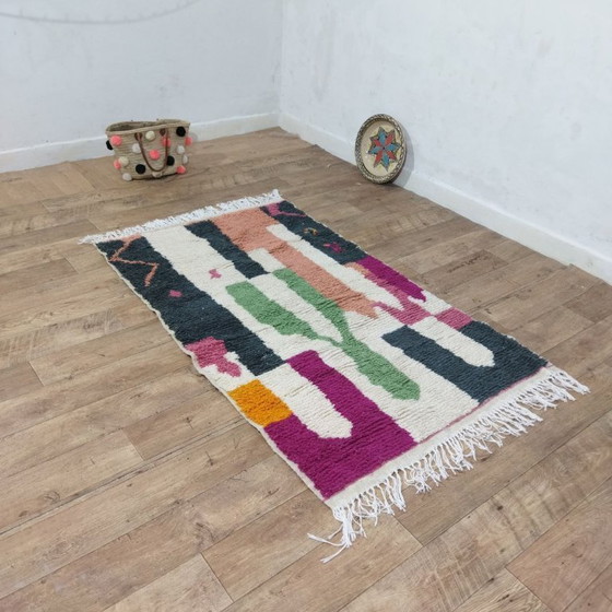 Image 1 of Authentiek Marokkaans Berber tapijt 186 x 114 cm – Handgemaakt abstract wollen tapijt