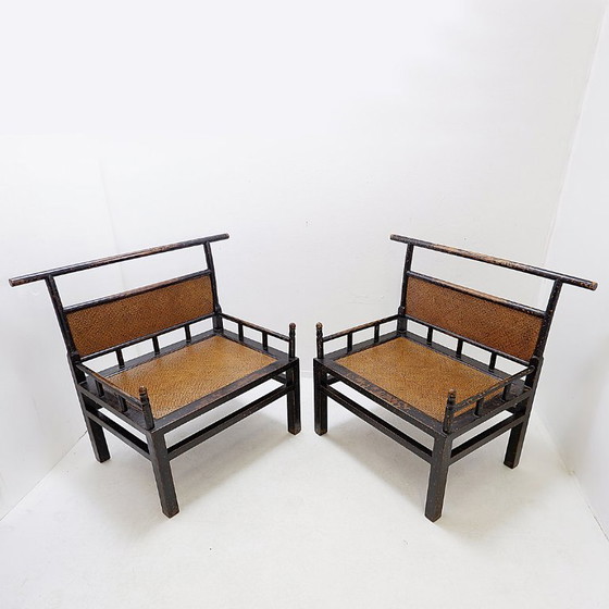 Image 1 of Paire de chaises de méditation en bois laqué et rotin - Japon, début du XXe siècle
