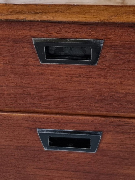 Image 1 of Aparador de mediados de siglo