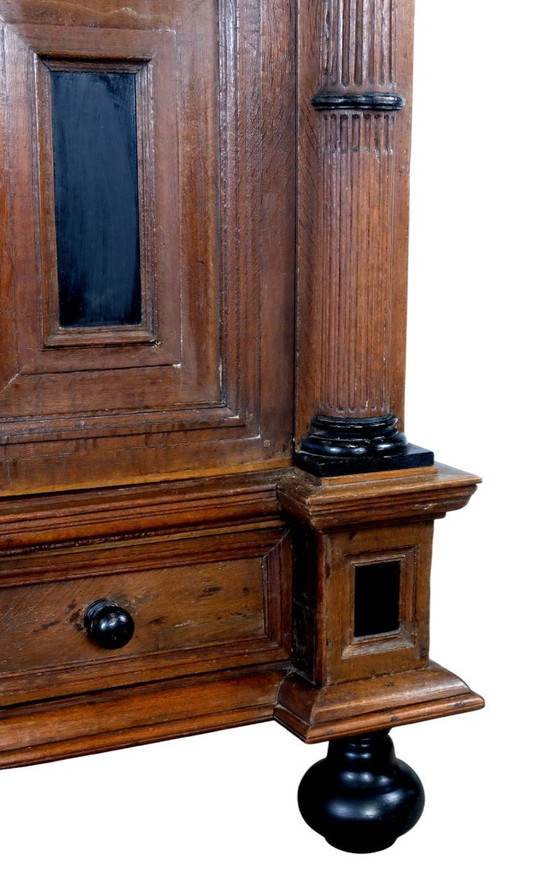 Image 1 of Säulenschrank aus dem 17. Jahrhundert, Eiche, um 1610-1630