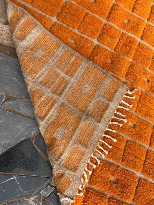 Oranger Berberwollteppich 250 cm x 150 cm