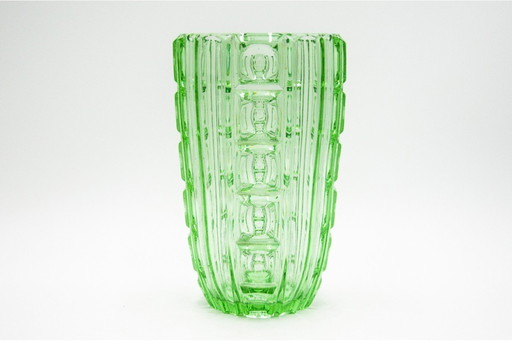 Vase Art déco en verre à l'uranium vert, S. Reich CMS Krasno, Tchécoslovaquie, années 1930
