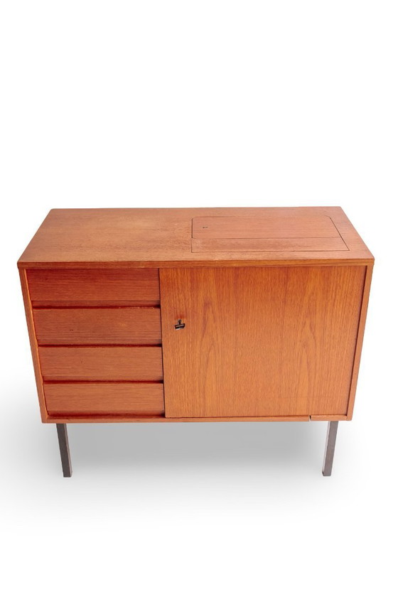 Image 1 of Credenza vintage con cassetti e anta