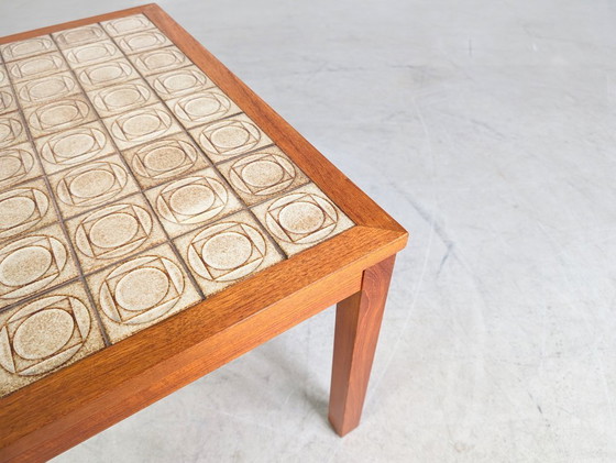 Image 1 of Tavolino da caffè brutalista originale, teak di metà secolo, piastrelle in ceramica
