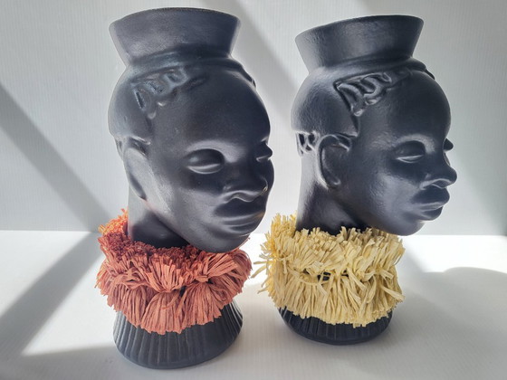 Image 1 of PAIR OF VINTAGE 1950S AFRICANIST VASES BLACK CERAMIC & STRAW 50S ROCKABILLY