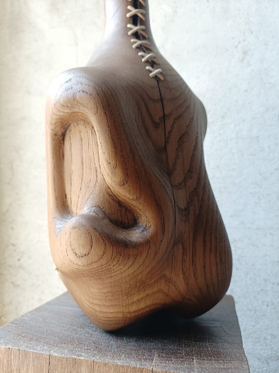 Image 1 of Vase/Skulptur aus geschnitzter massiver Eiche