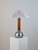 Lampada da tavolo vintage unica, stile Art Déco Revival, con base a sfera.