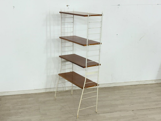Image 1 of Wandplank met touwtjes / wandplank – design uit het midden van de vorige eeuw