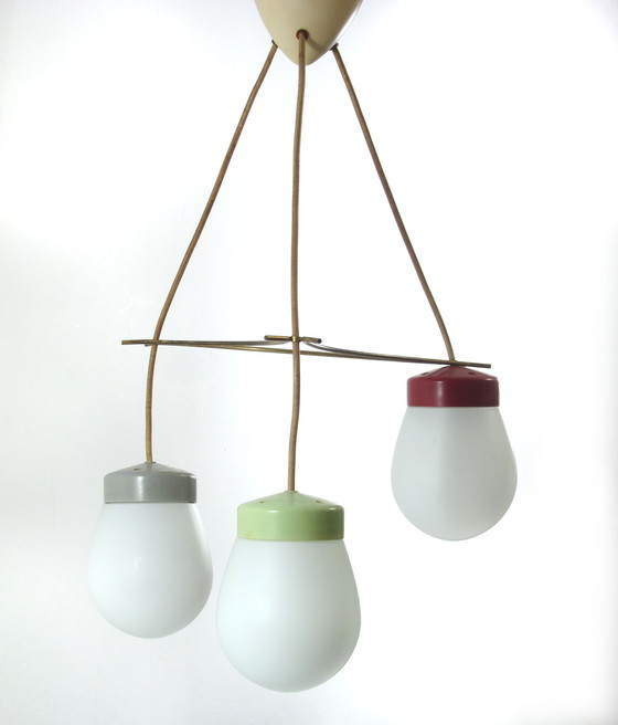 Image 1 of Gioioso ciondolo vintage colorato di metà secolo