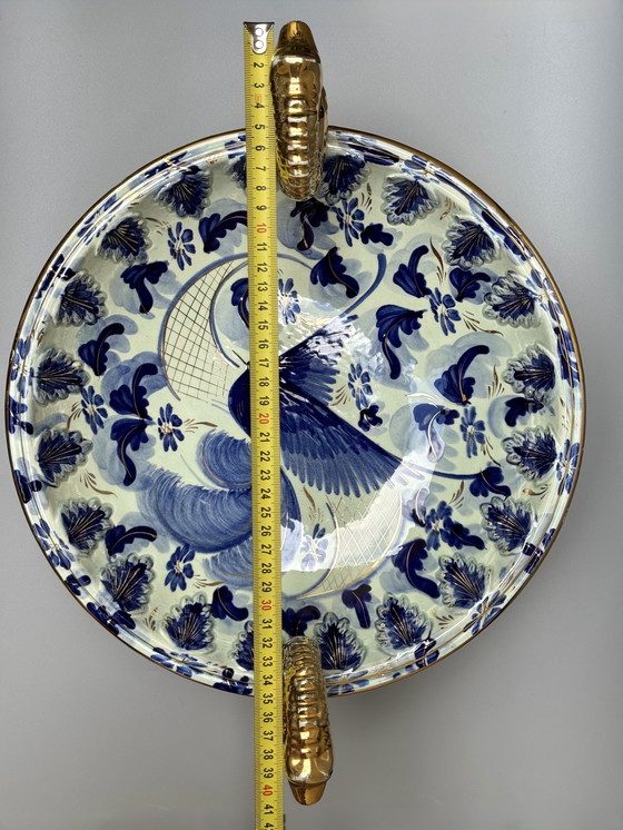 Image 1 of Große handbemalte Schale von H. Bequet mit vergoldeten Drachengriffen