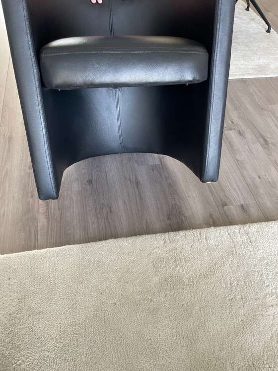 Fauteuils club vintage noirs 2 pièces – Plastique (photo 5 of 5)
