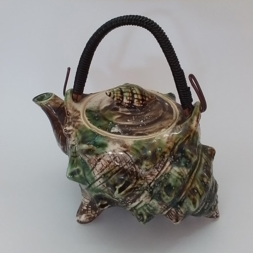 Théière en poterie japonaise en forme de coquillage