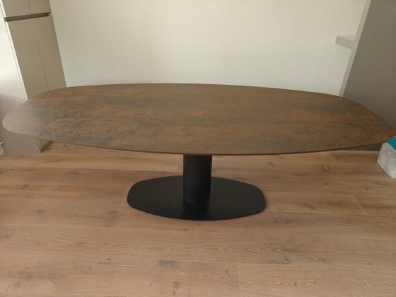 Image 1 of Table, Hoogebeen.