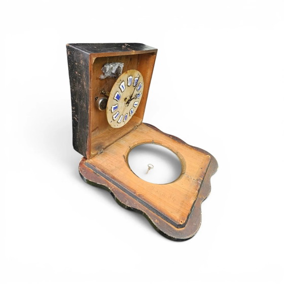 Oeil de boeuf clock / French 19th Century / Napoleon III Inlay Wall Clock (photo 9 of 11)