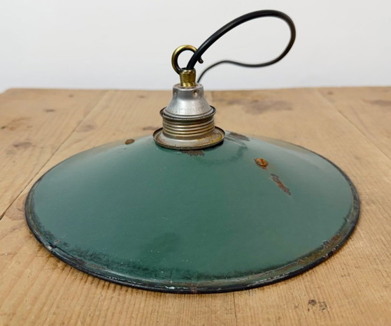 Industrial Green Enamel Light, 1950s – Pendant lamps, Iron, Metal (photo 16 of 17)