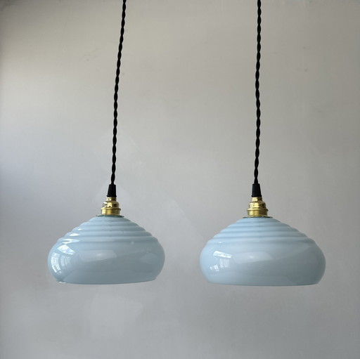 Paire D’Anciennes Suspensions Opaline Bleue Vintage