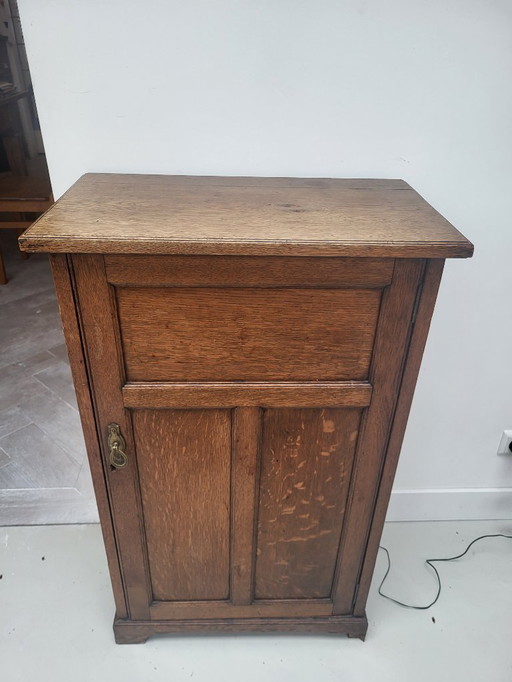 Schrank (antiker Notenschrank)