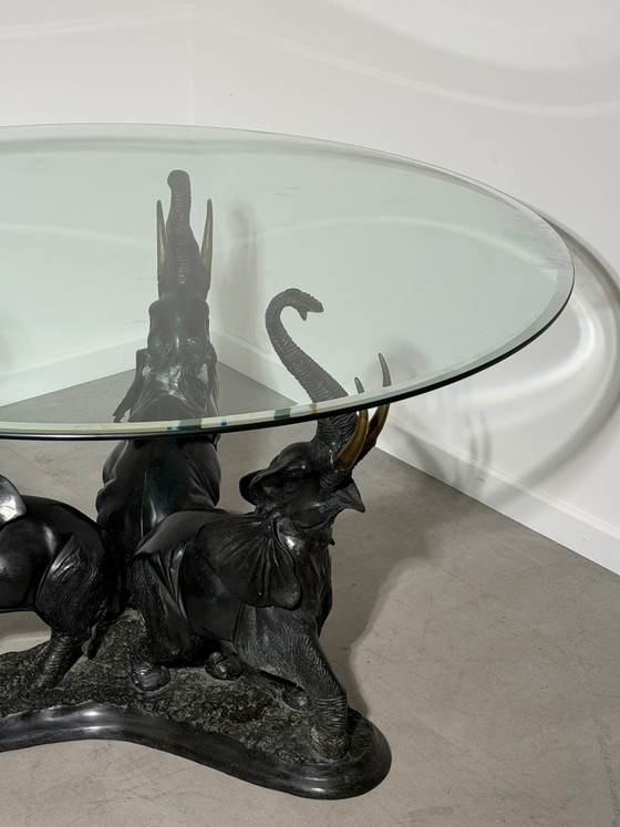 Vintage Bronze Elephant Trio Dining Table with Round Beveled Glass Top – Regency Style – 130 cm (photo 7 of 7)