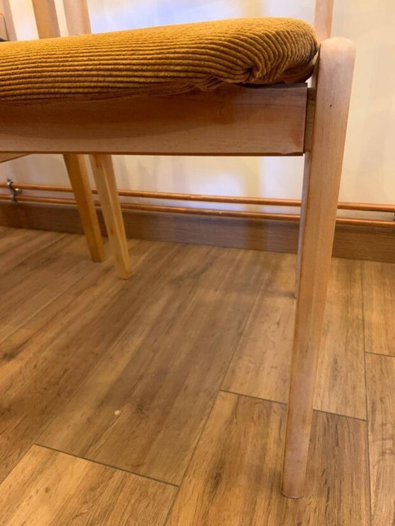 Image 1 of 4 sedie in legno e tessuto a coste