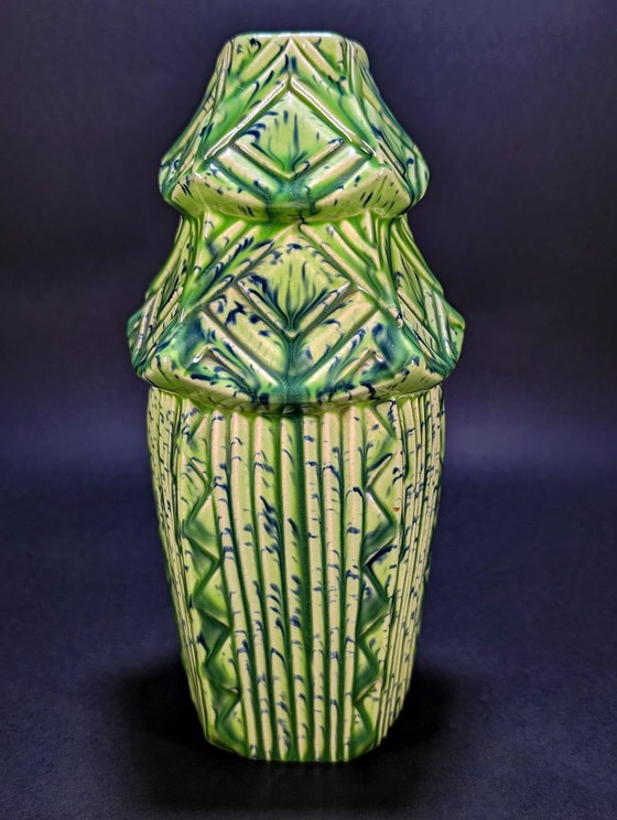 Vase ancien en majolique française, pagode et bambous, circa 1900. – Fives Lille/De Bruyne, Ceramic (photo 6 of 10)