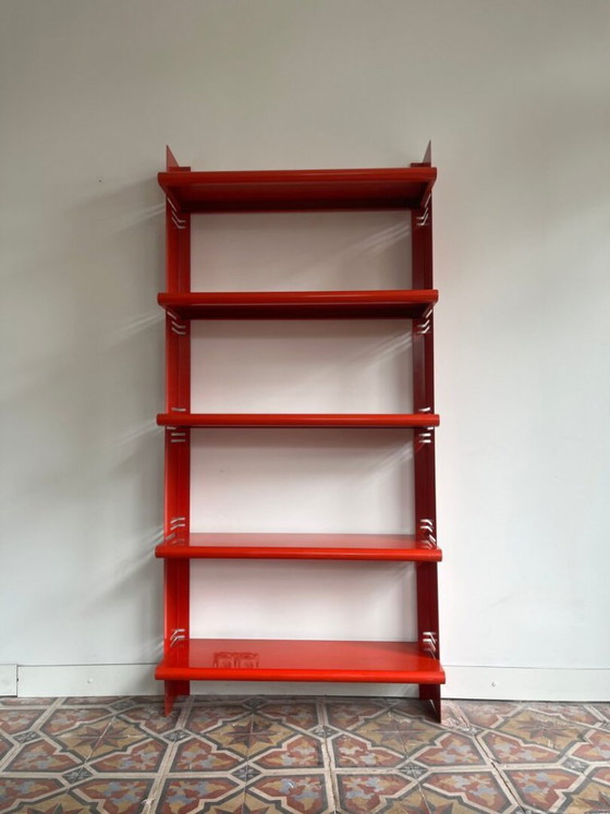 Portaoggetti da parete rosso italiano del 1970 – Scaffali a muro, Metal (photo 4 of 13)