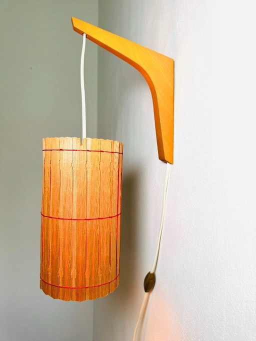 Lámpara de pared de chapa de pino de Krásná Jizba para ÚLUV Bratislava, antigua Checoslovaquia, años 50