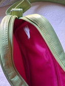 Bolso de hombro Betty Boop de piel sintética en color verde anís.