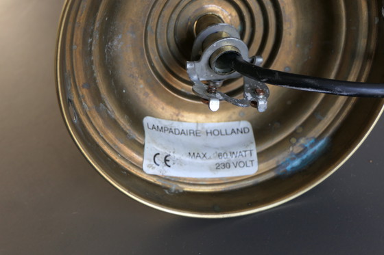 Image 1 of Art Déco – 3 lampade da scuola, lampadario a sospensione con vetro opalino e struttura in ottone - Altezza regolabile